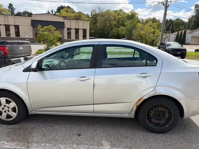 2014 Chevy sonic Ls590535808318197762