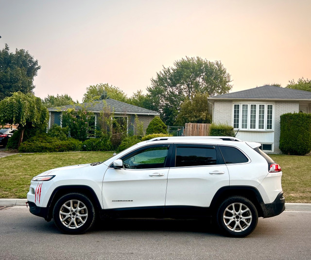 2015 JEEP CHEROKEE FOR SALE in Cars & Trucks in Mississauga / Peel Region - Image 2