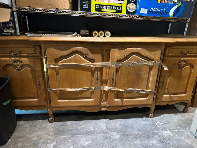 side board cabinet  in Hutches & Display Cabinets in City of Toronto