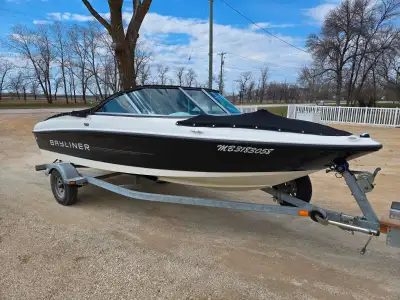 PRIVATE SALE Low hour fuel efficient 17.5 foot Bayliner 175BR Bow Rider c/w Karavan galvanized trail...