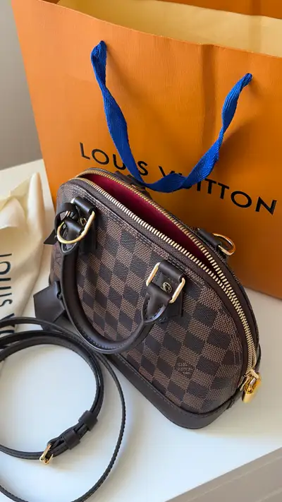 Women handbag , View more