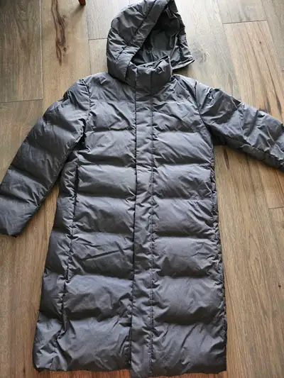 Men uniqlo seamless down long coat Size S, View more