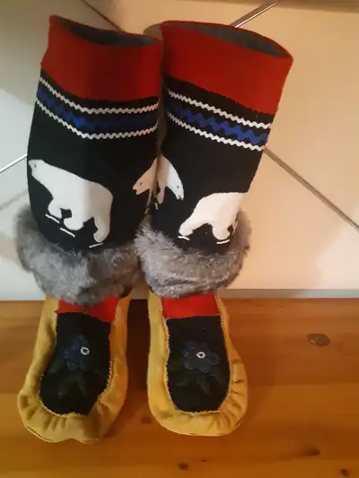 Hand Sewn Men's MUKLUKS from northern Alberta, View more