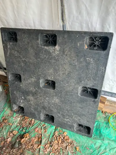Black plastic pallet or skid. Good shape. $75 obo