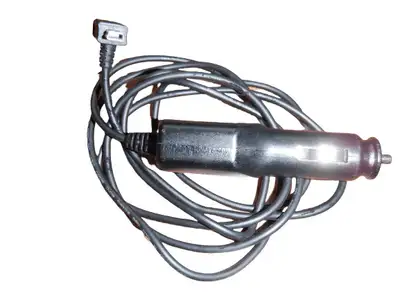 Chargeur pour GPS garmin TA20 Chargeur de voiture pour GPS de type garmin. Compatible avec les série...