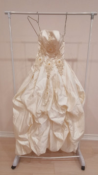 Bridal/Wedding Gown in Silk