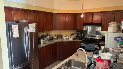 Student Room for Rent – 5 Minute Walk to York University & Finch West Subway Private bedroom availab...