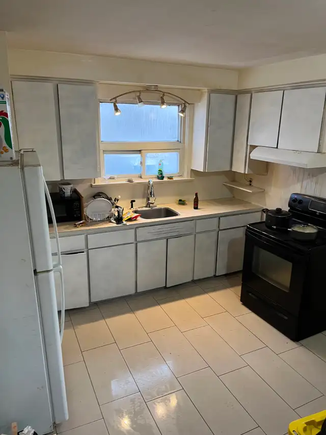 Private room for rent in Etobicoke for male from May 1st