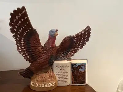 I’m selling an original 1979 Austin Nichols Wild Turkey “Wild Turkey Lore” decanter. This is an empt...