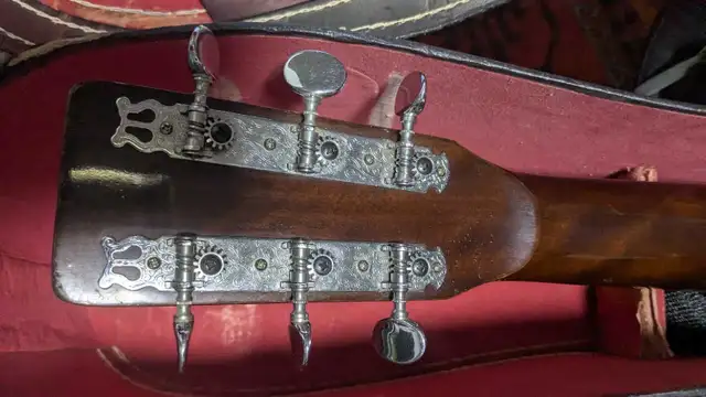 Suzuki vintage Folk guitar in Guitars in Granby - Image 6