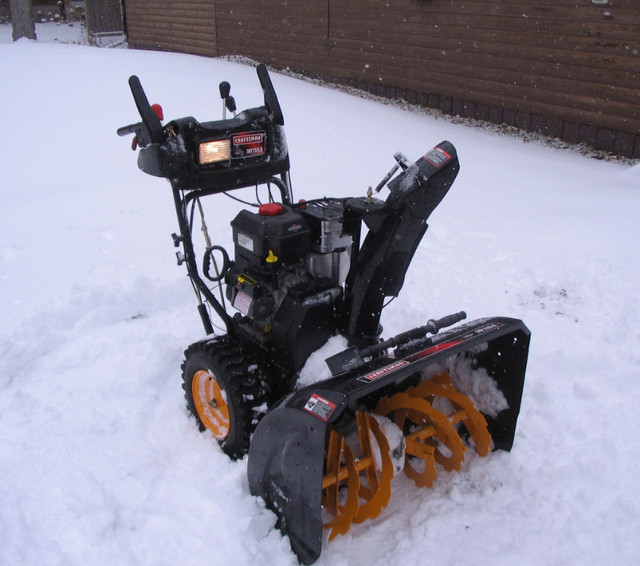 Craftsman 30 Inch Snow Blower in Snowblowers in Belleville