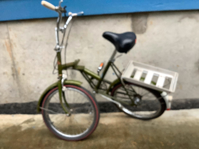 Folding Bike in Road in Comox / Courtenay / Cumberland