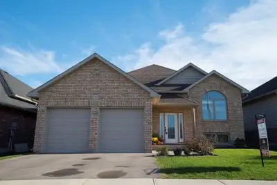 Rooms for rent in simcoe Norfolk - Dettached 4 bedroom house