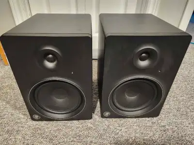 Mackie MR8 monitors one is working good the other needs repair to amplifier.....$99