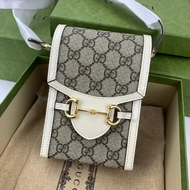 Gucci Horsebit 1955 Mini Bag in Women's - Bags & Wallets in Markham / York Region - Image 2