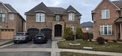 4 Bedroom house for Rent in Brampton