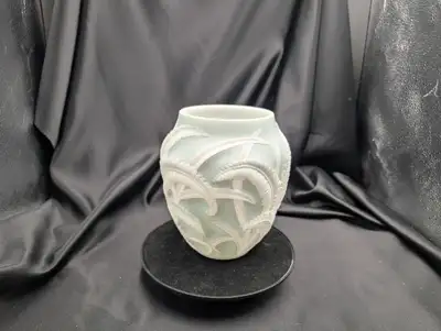 Vintage Phoenix Consolidated Art Glass Vase, View more