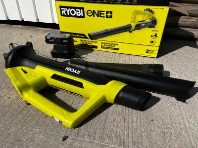 Like new. Ryobi leaf blower. Cordless. Comes with rechargeable lithium battery. 18v. Make an offer.
