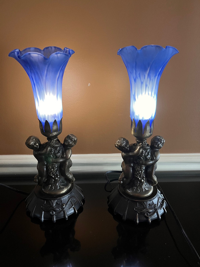 Double Cherub Torche' Art Glass Lamp in Indoor Lighting & Fans in Edmonton - Image 3