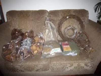 Pine Cones and Grapevine Wreaths 1. 17 Pine Cones (10 cm) = $5.00 2. 10 Pine Cones (10 cm) = $3.00 3...