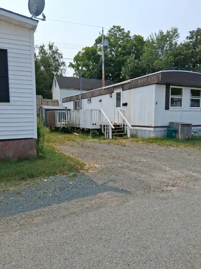 AVAILABLE Now, 8 Indian Garden, Trailer Park. 2 bedroom, For rent. May 2026. Fridge ,stove, washer\D...