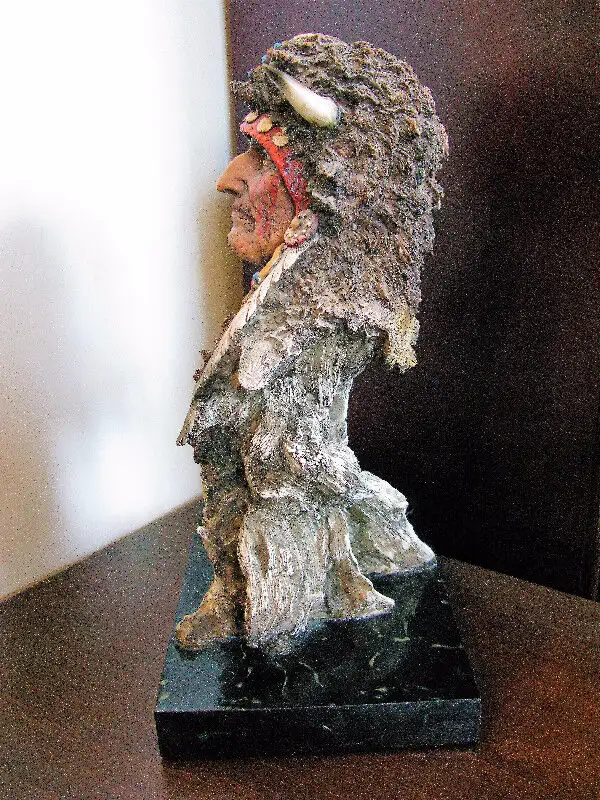 SIGNED Limited Edition Native American Warrior Bison Chief Bust in Arts & Collectibles in City of Halifax - Image 7
