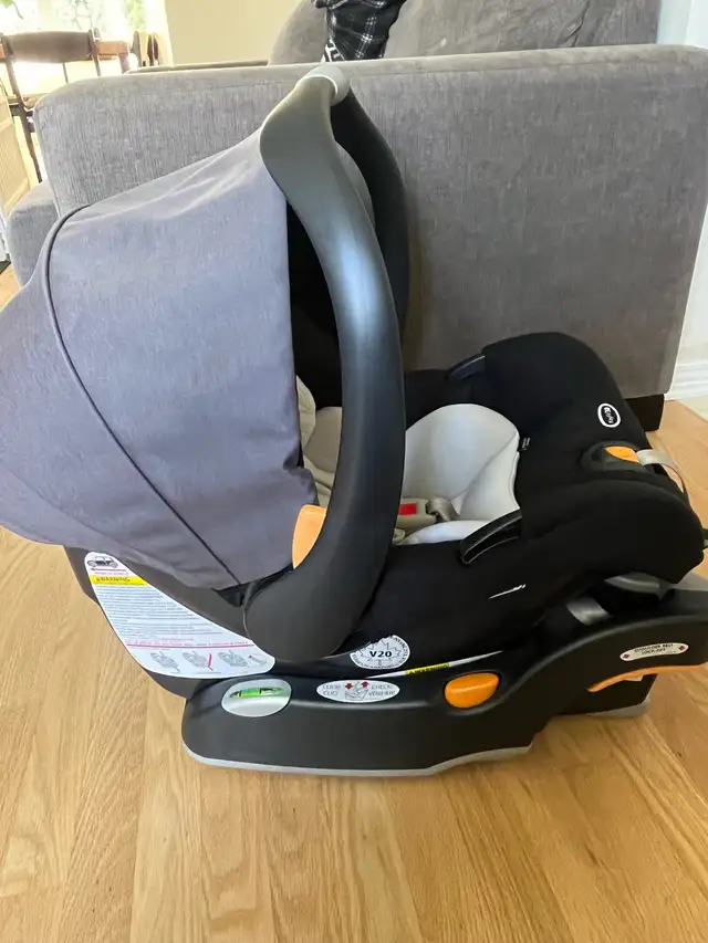 Chicco Keyfit Cleartex 30 Infant Car Seat and Base in Strollers, Carriers & Car Seats in Ottawa - Image 4
