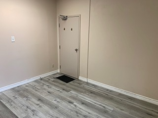 Large Private Office Suite ! On Duffern Street, Just North Of Lawrence Ave 24/7 Access Customer Park...