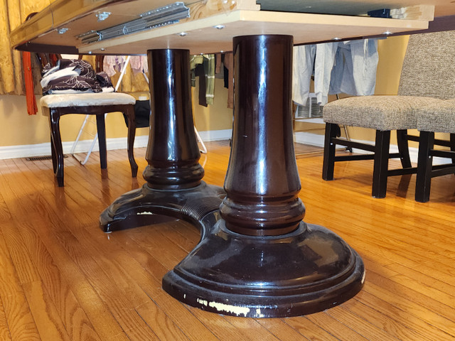 Italian Dining Table For Sale $250 in Dining Tables & Sets in Markham / York Region - Image 4