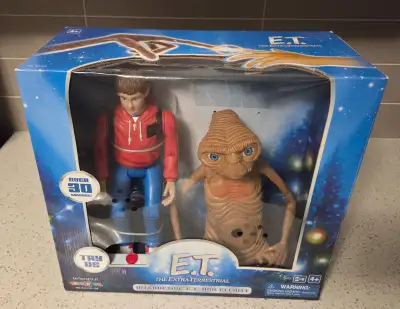 THE EXTRA TERRESTRIAL E.T. AND ELLIOTT OVER 30 SAYINGS INFARED BUTTONS FOR INTERACTIVE PLAY STAND AL...