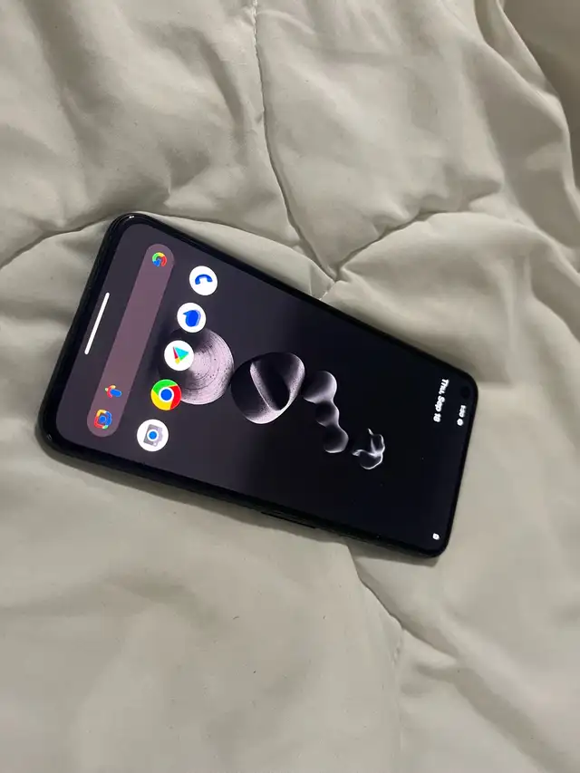 Google Pixel 5 Unlocked 128GB  in Cell Phones in City of Halifax - Image 3