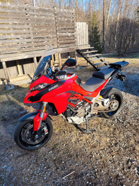 Ducati 2016 Multistrada 1200S 