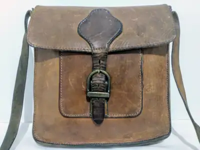 SACOCHE WESTERN VINTAGE EN CUIR VÉRITABLE POUR ELLE OU POUR LUI, View more