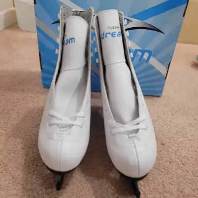 VIC DREAM LADIES WHITE SKATES SIZE US 6 New in Box, View more