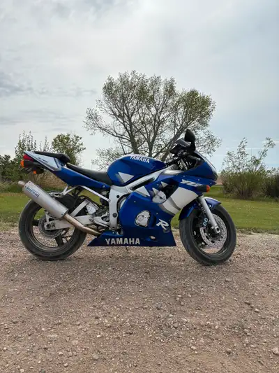 2000 Yamaha R6. Good condition for the year. Fires up every time. Willing to trade for a quad or cam...