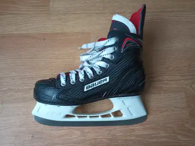 Hockey Skates Size 4R Or US 5, View more
