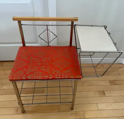 Meuble vintage rare et original fabriqué au Canada, View more