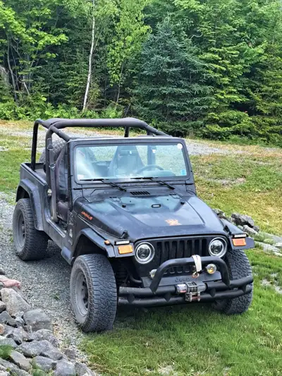 2000 Jeep Wrangler TJ Sport, 4.0 Liter, straight 6, 2 door, inspected until May 2026, 184000 Kilomet...