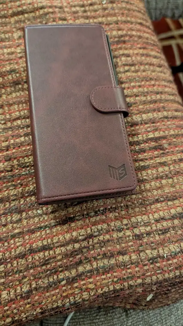 Book Style Case for Google Pixel 8 Pro in Cell Phone Accessories in Leamington - Image 4
