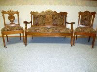 ANTIQUE EASTLAKE VICTORIAN SETTEE & TWO SIDE CHAIRS