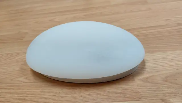 Applique murale avec abat-jour en verre in Indoor Lighting & Fans in Québec City - Image 3