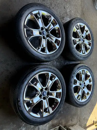 STILL AVAILABLE Came off ford escape Bolt pattern 5x114.3 Size 225/50/18 Center bore 63.4 One tire h...