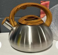 Whistling Tea Kettle: Stainless Steel with Brown Handle - 2.5L