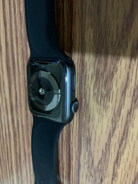 Apple watch in Jewellery & Watches in Mississauga / Peel Region - Image 4