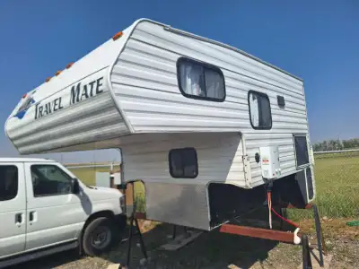 96 Travel mate truck camper 845kg Good shape, everything works. For a 3/4 ton or 1 ton truck 8ft len...