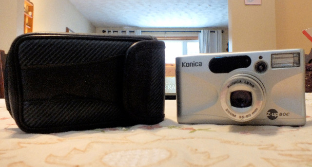 Konica 35mm FILM camera Z-up 80e tested, works perfectly. in Cameras & Camcorders in St. Catharines