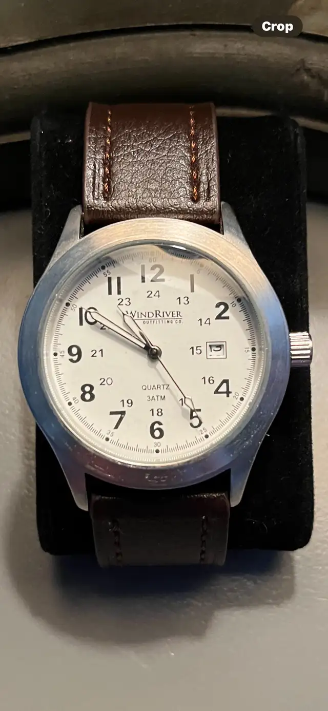 Very Nice Watch in Jewellery & Watches in London - Image 3