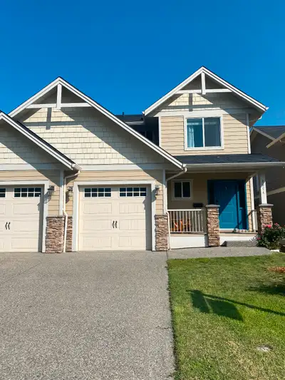 Beautiful Juniper 4 bedroom full townhouse