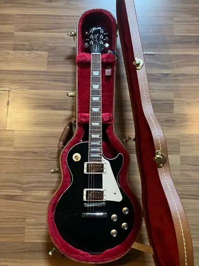 2019 Gibson Les Paul Classic Ebony, View more