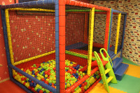 soft play pool and trampoline for 3-6 age